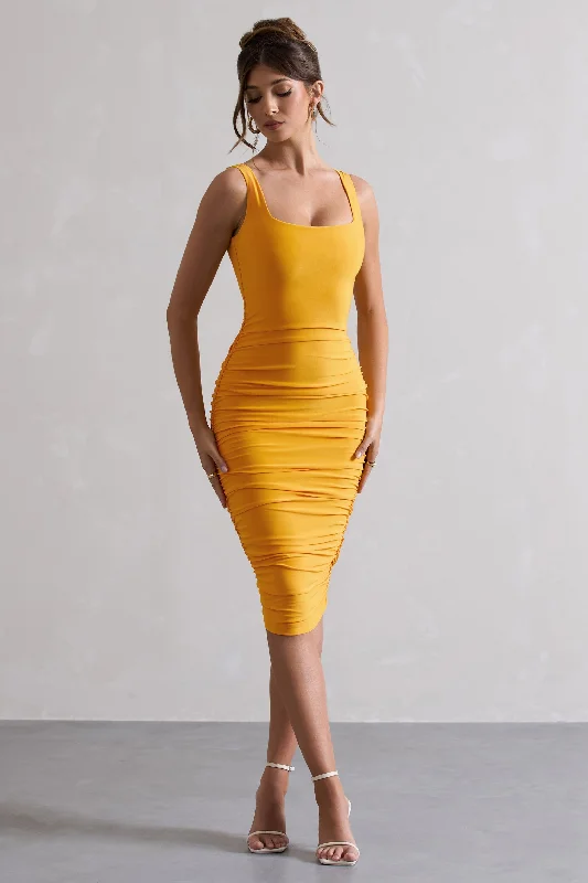 Midi dresses with ruffled bodices for a more pronounced feminine look Lisbon | Mango Square Neck Ruched Midi Dress Midi dresses with ruffled bodices for a more pronounced feminine look Lisbon | Mango Square Neck Ruched Midi Dress