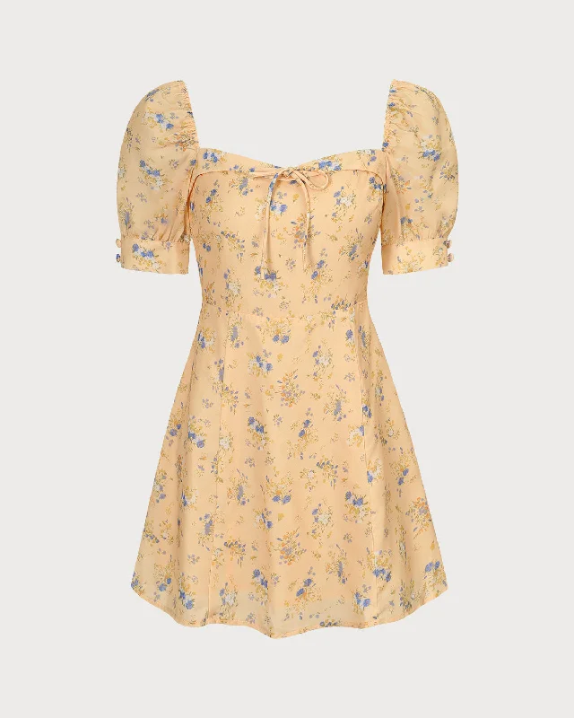 Denim mini dresses with distressed details The Yellow Sweetheart Neck Floral Mini Dress Denim mini dresses with distressed details The Yellow Sweetheart Neck Floral Mini Dress