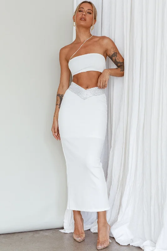 Midi dresses with puff sleeves for a vintage - inspired look Megyn Diamante Midi Dress White Midi dresses with puff sleeves for a vintage - inspired look Megyn Diamante Midi Dress White