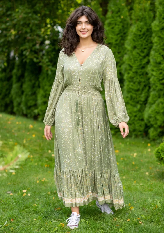 Midi dresses with fringe details for a fun and energetic style Simona Green Diamond Plus Dress Midi dresses with fringe details for a fun and energetic style Simona Green Diamond Plus Dress