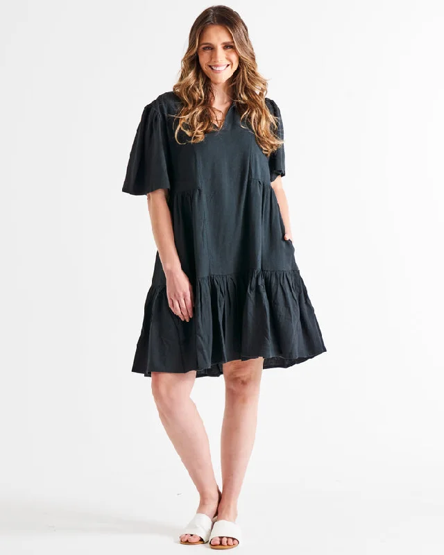 Ruffled Women Dress with Multiple Layers for a Playful and Girly StyleBetty Basics Amara Dress Coal Ruffled Women Dress with Multiple Layers for a Playful and Girly StyleBetty Basics Amara Dress Coal