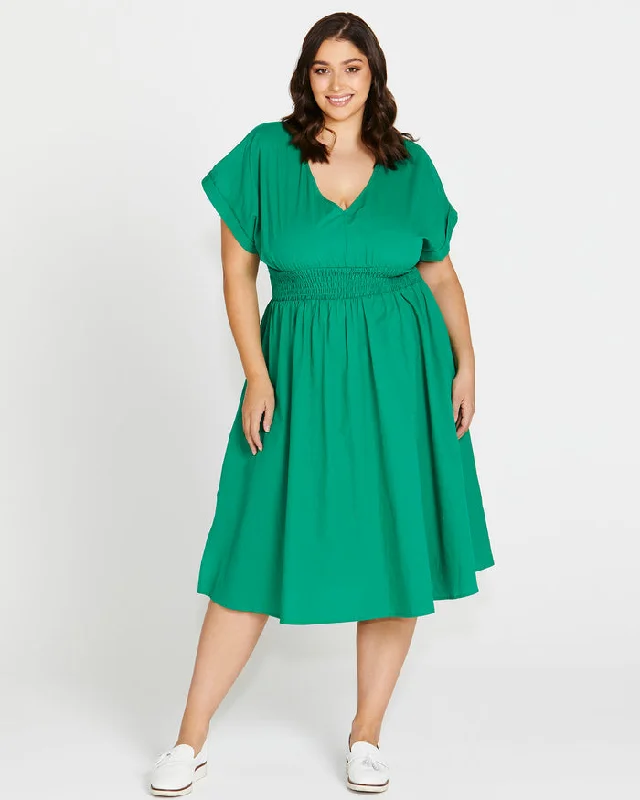 Wrap - Style Women Dress with Adjustable Fit for All Body TypesBetty Basics Carrie Dress Holly Green Wrap - Style Women Dress with Adjustable Fit for All Body TypesBetty Basics Carrie Dress Holly Green