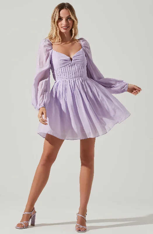 Ball Gown Women Dress with a Full Skirt for a Princess - like LookCarina Open Back Mini Dress Ball Gown Women Dress with a Full Skirt for a Princess - like LookCarina Open Back Mini Dress