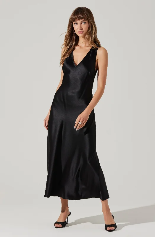 Little Black Women Dress with Sequins for a Glamorous Night OutEllora Midi Dress