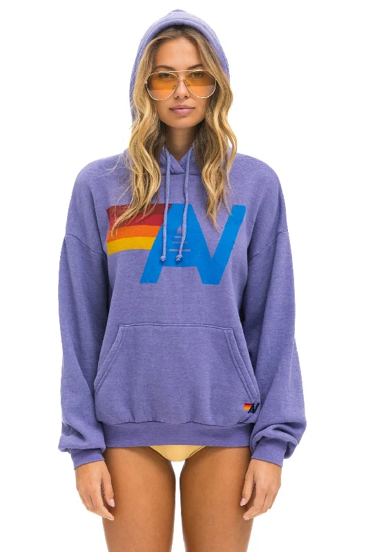 Women's pullover hoodie with a side slit for a modern and relaxed fitLOGO PULLOVER RELAXED HOODIE - LAVENDER Women's pullover hoodie with a side slit for a modern and relaxed fitLOGO PULLOVER RELAXED HOODIE - LAVENDER
