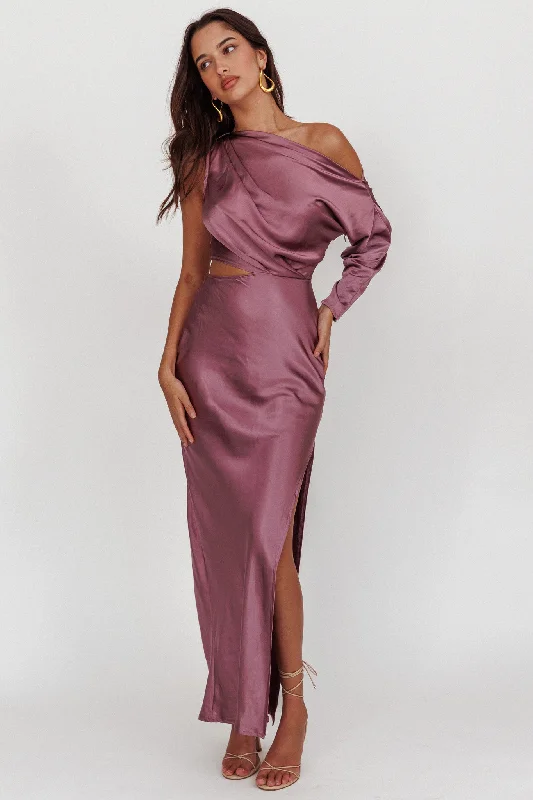 Ball Gown Women Dress with a Full Skirt for a Princess - like LookSee You Again One Sleeve Maxi Dress Grape Ball Gown Women Dress with a Full Skirt for a Princess - like LookSee You Again One Sleeve Maxi Dress Grape