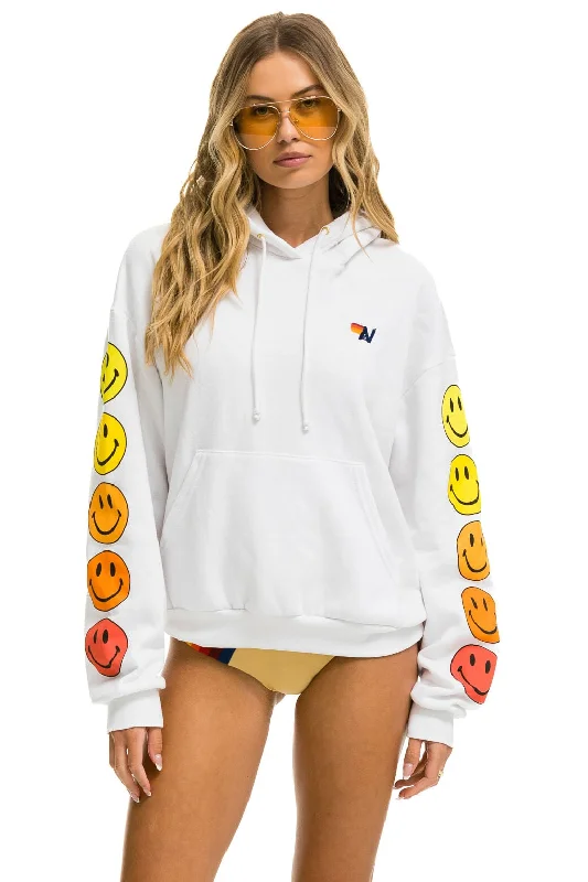 Women's sweatshirt with a mesh panel insert for breathability during workoutsSMILEY SUNSET RELAXED PULLOVER HOODIE - WHITE Women's sweatshirt with a mesh panel insert for breathability during workoutsSMILEY SUNSET RELAXED PULLOVER HOODIE - WHITE