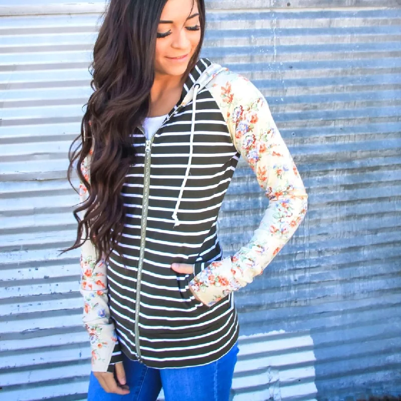 Women's fleece - lined hoodie with thumbholes for warmth in winterTuscany Full zip