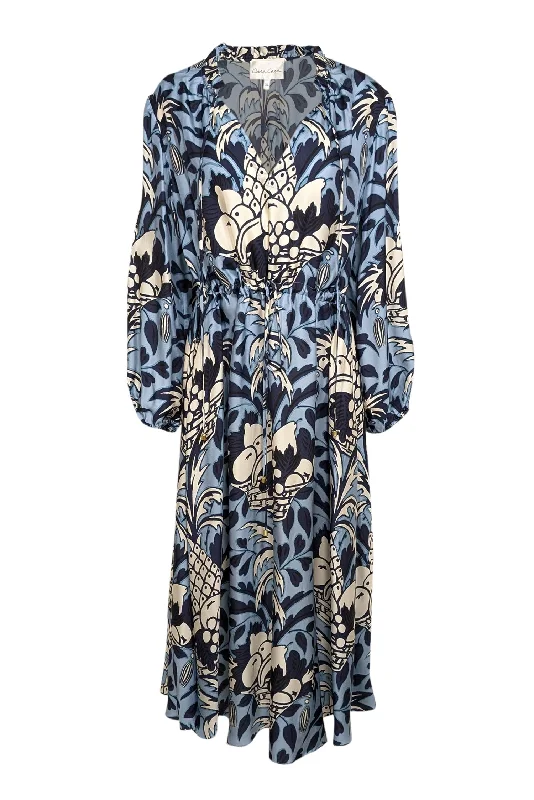 Plus Size Women Dress with a Flattering A - Line Cut for Comfort and Style Plus Size Women Dress with a Flattering A - Line Cut for Comfort and Style Cara Cara - Blue, Navy, & White Fruit Print Silk-Viscose Blend Maxi Dress Sz XL Plus Size Women Dress with a Flattering A - Line Cut for Comfort and Style Plus Size Women Dress with a Flattering A - Line Cut for Comfort and Style Cara Cara - Blue, Navy, & White Fruit Print Silk-Viscose Blend Maxi Dress Sz XL
