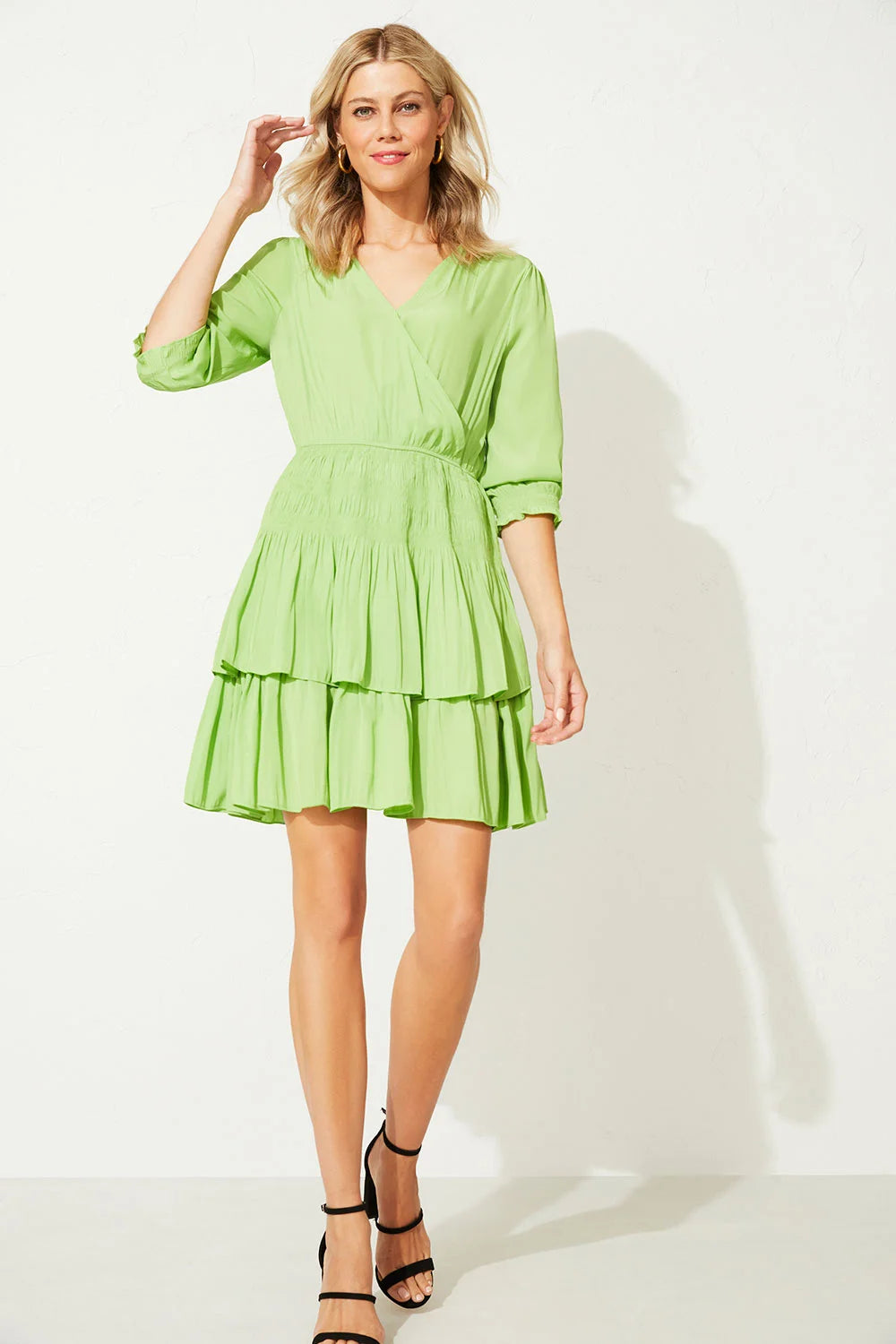 Maxi Women Dress with Floral Print for a Bohemian Vibe Maxi Women Dress with Floral Print for a Bohemian Vibe KALEIDOSCOPE (BN) Ruched waist apple green dress! 8