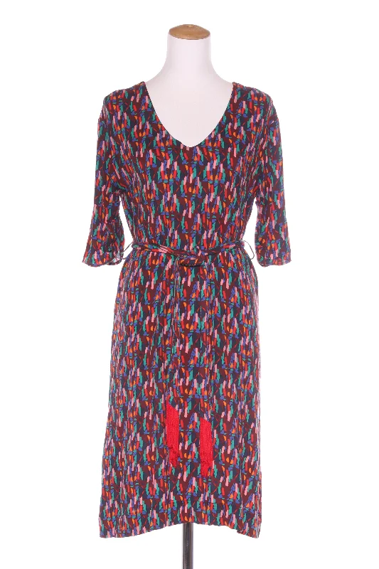Sheath Women Dress with a Tailored Fit for a Professional Look Sheath Women Dress with a Tailored Fit for a Professional Look KATE SYLVESTER (NZ) Geo print dress with tasseled belt! 8 Sheath Women Dress with a Tailored Fit for a Professional Look Sheath Women Dress with a Tailored Fit for a Professional Look KATE SYLVESTER (NZ) Geo print dress with tasseled belt! 8