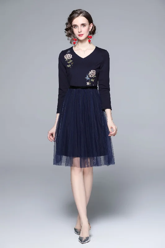 Long - Sleeve Women Dress in Velvet for a Luxurious Winter Look Long - Sleeve Women Dress in Velvet for a Luxurious Winter Look Navy Day A-line V-neck 3/4 Sleeves Knee Dress Long - Sleeve Women Dress in Velvet for a Luxurious Winter Look Long - Sleeve Women Dress in Velvet for a Luxurious Winter Look Navy Day A-line V-neck 3/4 Sleeves Knee Dress