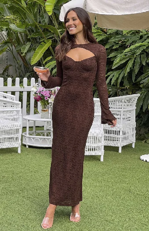 Maxi dresses with a V - neckline for a flattering and elongating shapeCamielle Brown Maxi Dress Maxi dresses with a V - neckline for a flattering and elongating shapeCamielle Brown Maxi Dress