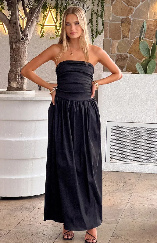 Maxi dresses with a wrap - around style for a customizable fitDayton Black Strapless Maxi Dress Maxi dresses with a wrap - around style for a customizable fitDayton Black Strapless Maxi Dress