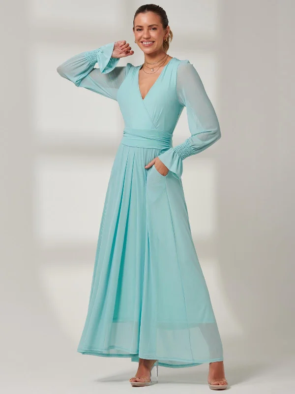 Metallic maxi dresses for a glamorous New Year's Eve partyGreta Long Sleeve Mesh Maxi Dress, Light Green Metallic maxi dresses for a glamorous New Year's Eve partyGreta Long Sleeve Mesh Maxi Dress, Light Green