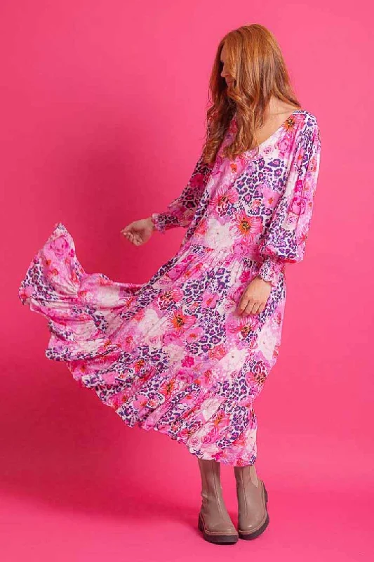 Maxi dresses with pocket details for added functionalityKaylee Dress Pink Leopard
