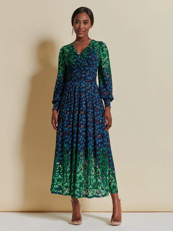 Maxi dresses with a paisley print for a classic and elegant styleQuiyn Symmetrical Print Lace Maxi Dress, Blue Multi Maxi dresses with a paisley print for a classic and elegant styleQuiyn Symmetrical Print Lace Maxi Dress, Blue Multi