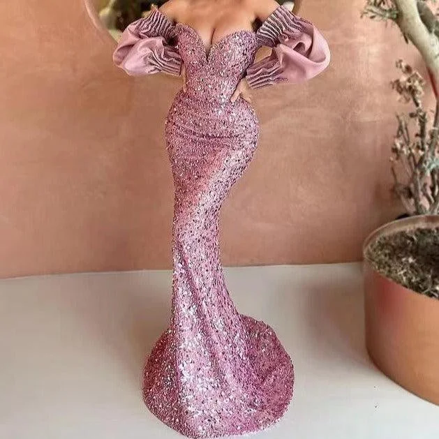 Maxi dresses with a ruffled neckline for a charming lookKittenAlarm - Rowan Long Sleeve Sweetheart Neck Sequins Maxi Dress Maxi dresses with a ruffled neckline for a charming lookKittenAlarm - Rowan Long Sleeve Sweetheart Neck Sequins Maxi Dress