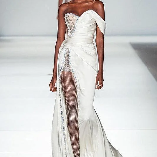 Maxi dresses with cold - shoulder cutouts for a trendy lookKittenAlarm - Saige Sweet Heart Neckline Maxi Dress