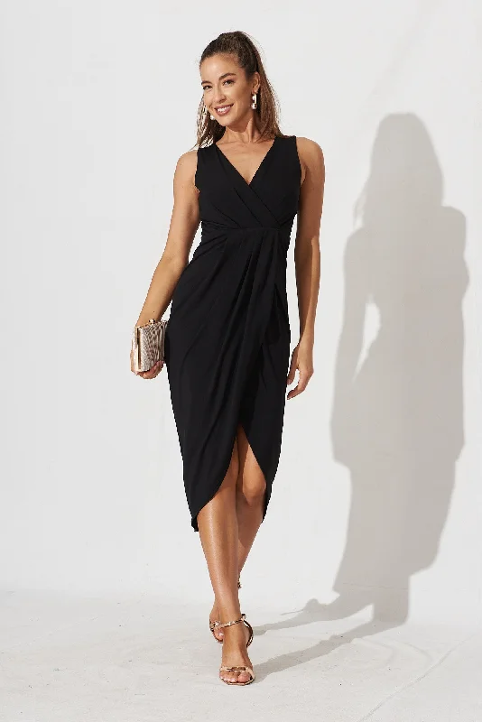 Midi dresses with pleated bodices for a classic and tailored lookAmanda Midi Dress In Black Midi dresses with pleated bodices for a classic and tailored lookAmanda Midi Dress In Black