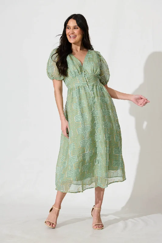 Midi dresses with embroidered accents for a unique and detailed designEvermore Midi Dress Pale Green with Lurex Embroidery Midi dresses with embroidered accents for a unique and detailed designEvermore Midi Dress Pale Green with Lurex Embroidery