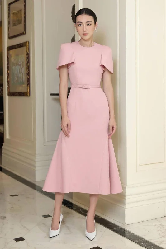 Midi dresses with pleated bodices for a classic and tailored lookNevel Round Neck Dress Midi dresses with pleated bodices for a classic and tailored lookNevel Round Neck Dress