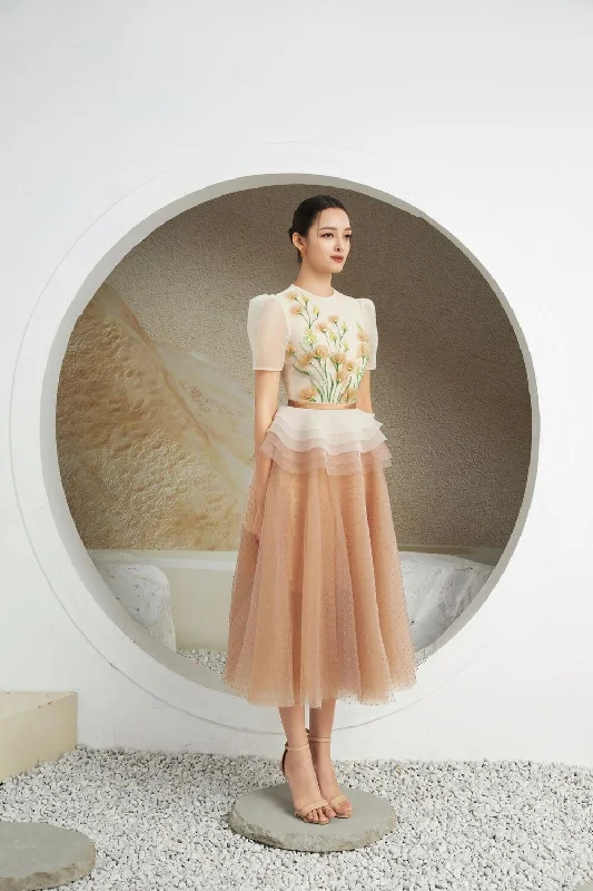 Midi dresses with keyhole backs for a flirty and unexpected detailThirlby Peplum Ruffle Layer Organza Midi Dress Midi dresses with keyhole backs for a flirty and unexpected detailThirlby Peplum Ruffle Layer Organza Midi Dress