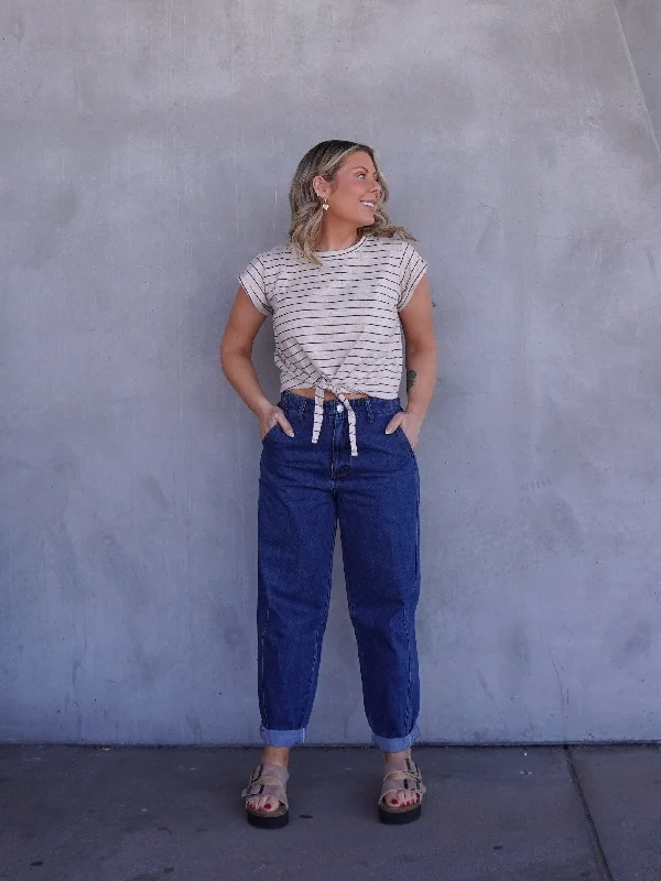 Distressed women jeans for a trendy and edgy lookFergus Barrel Jeans