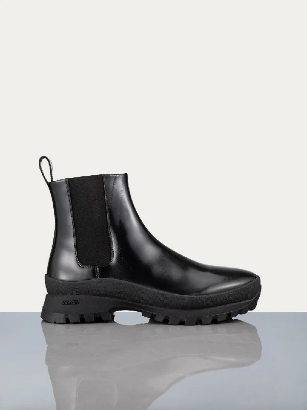 Acid - wash women jeans with a retro finishMen's Lug Sole Boot -- Noir