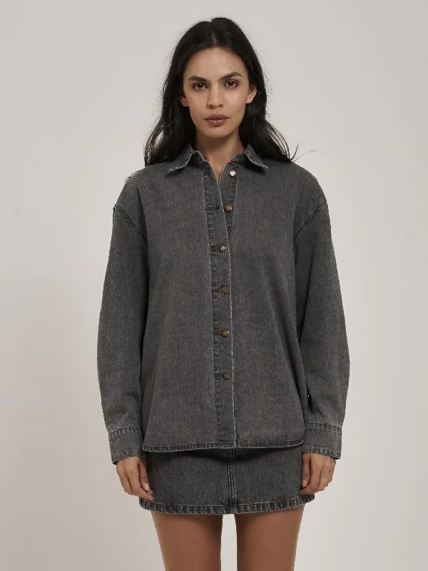 Colored women jeans in vibrant hues like red and yellowMia Denim Shirt - Asphalt Grey Colored women jeans in vibrant hues like red and yellowMia Denim Shirt - Asphalt Grey