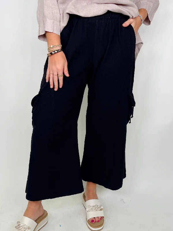 Women's pants with quick - dry fabric Button - fly women jeans with a traditional touch The Liza Bottoms Women's pants with quick - dry fabric Button - fly women jeans with a traditional touch The Liza Bottoms