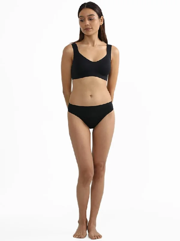Women's on - sale casual pants Light - wash women jeans for a fresh and summery appearance Wunderlove Black Invisible Flock Brief Women's on - sale casual pants Light - wash women jeans for a fresh and summery appearance Wunderlove Black Invisible Flock Brief