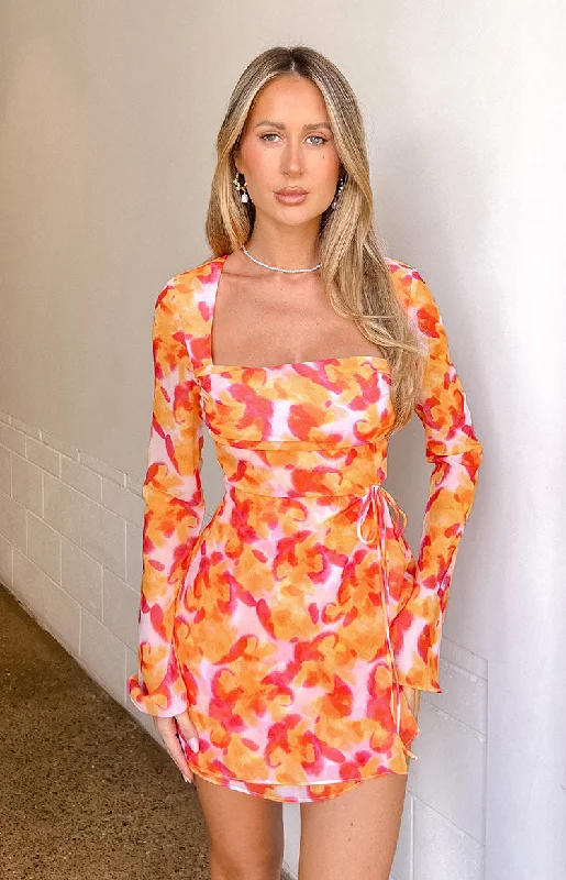 Mini dresses with side slits for a sexy appealLucy Azalea Pink Print Long Sleeve Mini Dress Mini dresses with side slits for a sexy appealLucy Azalea Pink Print Long Sleeve Mini Dress