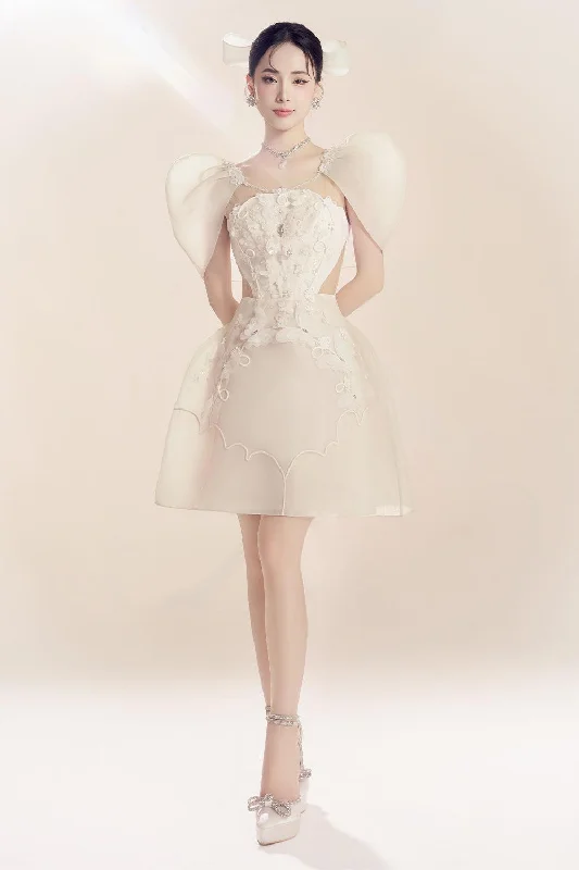 Metallic mini dresses for a glamorous eventMoonlit A-line Cut-Out Organza Mini Dress Metallic mini dresses for a glamorous eventMoonlit A-line Cut-Out Organza Mini Dress