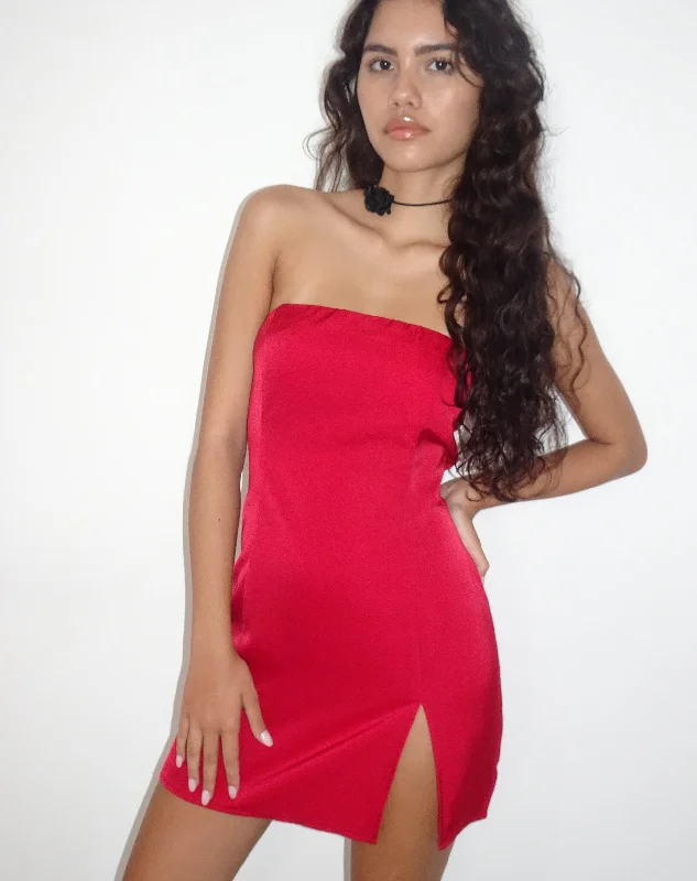 Metallic mini dresses for a glamorous eventTannesa Bandeau Mini Dress in Deep Red Satin Metallic mini dresses for a glamorous eventTannesa Bandeau Mini Dress in Deep Red Satin