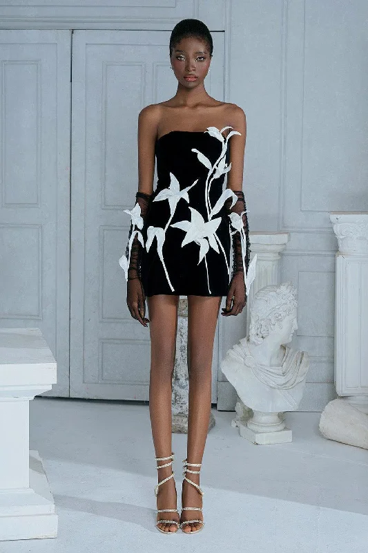 Mini dresses with puff sleeves for a vintage lookTulip Flower A-line Straight Across Neck Velvet Mini Dress