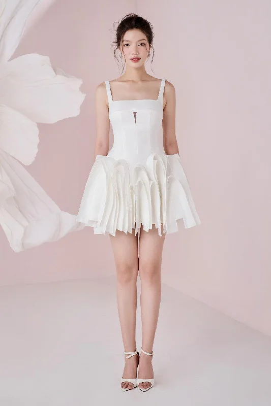 Mini dresses with off - the - shoulder stylesUmi A-line Square Neck Taffeta Cotton Mini Dress Mini dresses with off - the - shoulder stylesUmi A-line Square Neck Taffeta Cotton Mini Dress