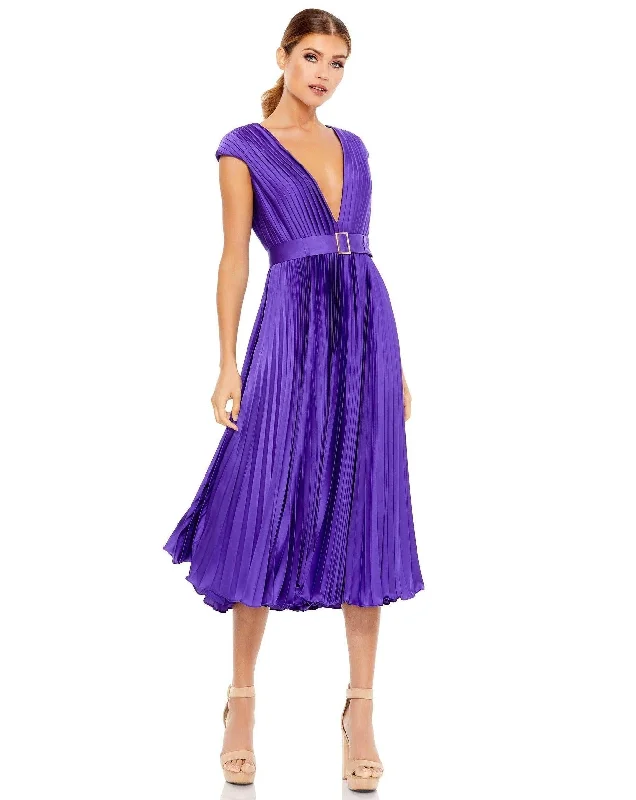 Cocktail dresses with a one - piece design and a statement bowMac Duggal 26483 Short Pleated Cap sleeve Dress Sale Cocktail dresses with a one - piece design and a statement bowMac Duggal 26483 Short Pleated Cap sleeve Dress Sale