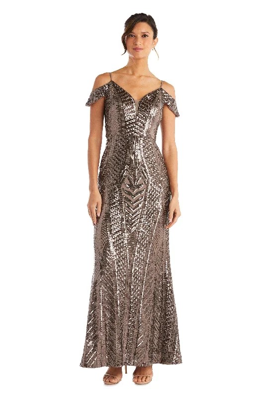 Bodycon dress with a cut - out detail for a sexy appealNightway Long Formal Sequins Dress 21917 Bodycon dress with a cut - out detail for a sexy appealNightway Long Formal Sequins Dress 21917