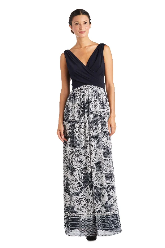 Bodycon dress with a flared skirt for a unique silhouetteR&M Richards 7225 Long Formal Dress Bodycon dress with a flared skirt for a unique silhouetteR&M Richards 7225 Long Formal Dress