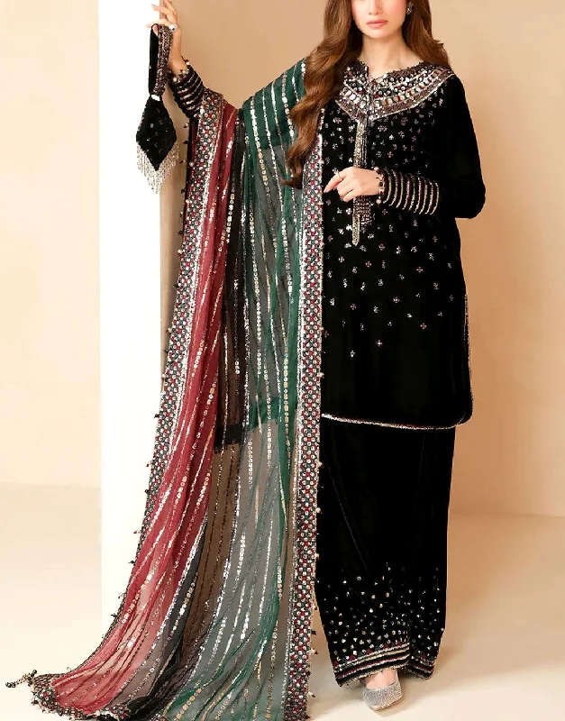 Beach party dresses made of lightweight and breathable fabricFancy Embroidered Black Velvet Dress with Emb. Silk Trouser (DZ17666) Beach party dresses made of lightweight and breathable fabricFancy Embroidered Black Velvet Dress with Emb. Silk Trouser (DZ17666)