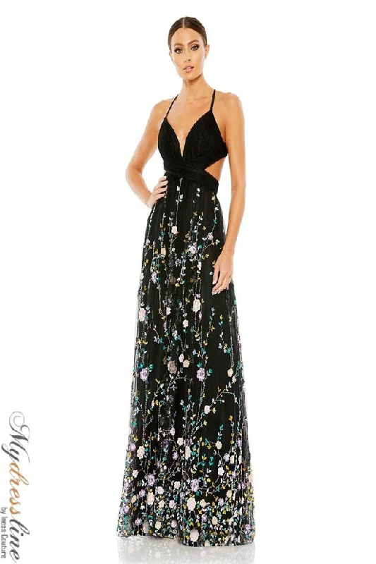 Formal dresses with halter necks and lace - up backs for a stylish promMac Duggal 67976 Formal dresses with halter necks and lace - up backs for a stylish promMac Duggal 67976