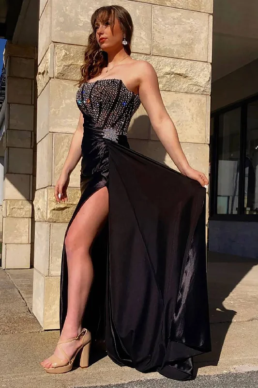 Ball gown party dresses with a full skirt for a princess - like lookStrapless Beaded Black Prom Dress with Slit Ball gown party dresses with a full skirt for a princess - like lookStrapless Beaded Black Prom Dress with Slit
