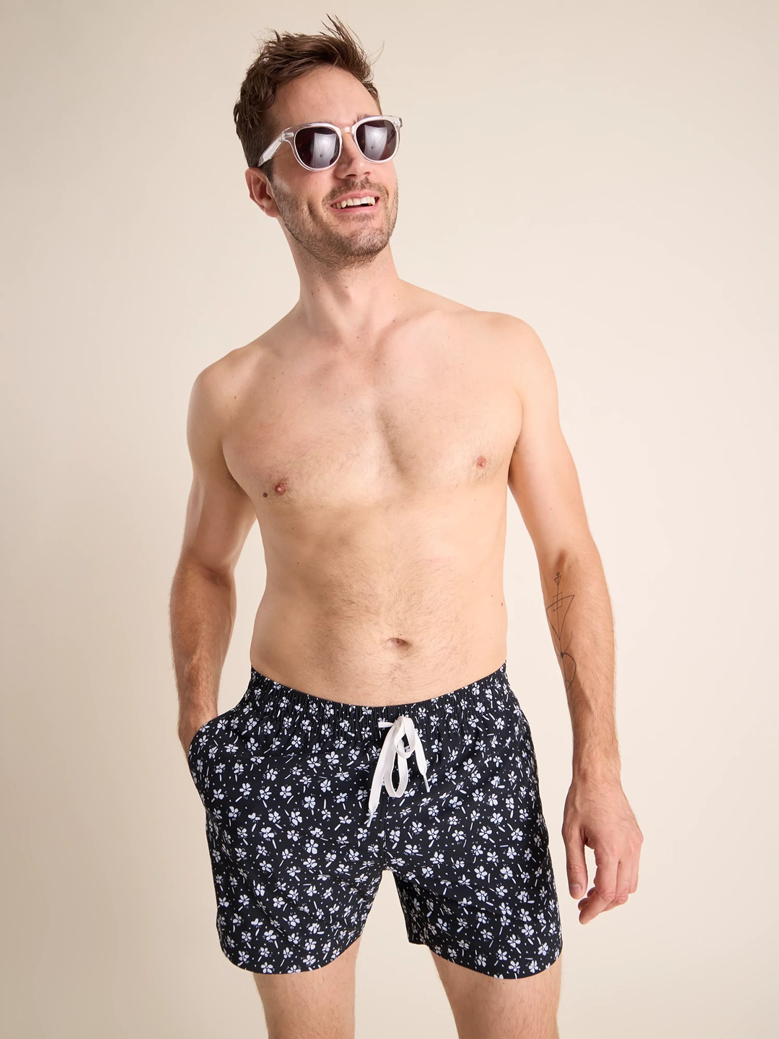 Sports women swimwear for high - intensity water activities like swimming lapsThe Daisy Dives 5.5" (Classic Swim Trunk) Sports women swimwear for high - intensity water activities like swimming lapsThe Daisy Dives 5.5" (Classic Swim Trunk)
