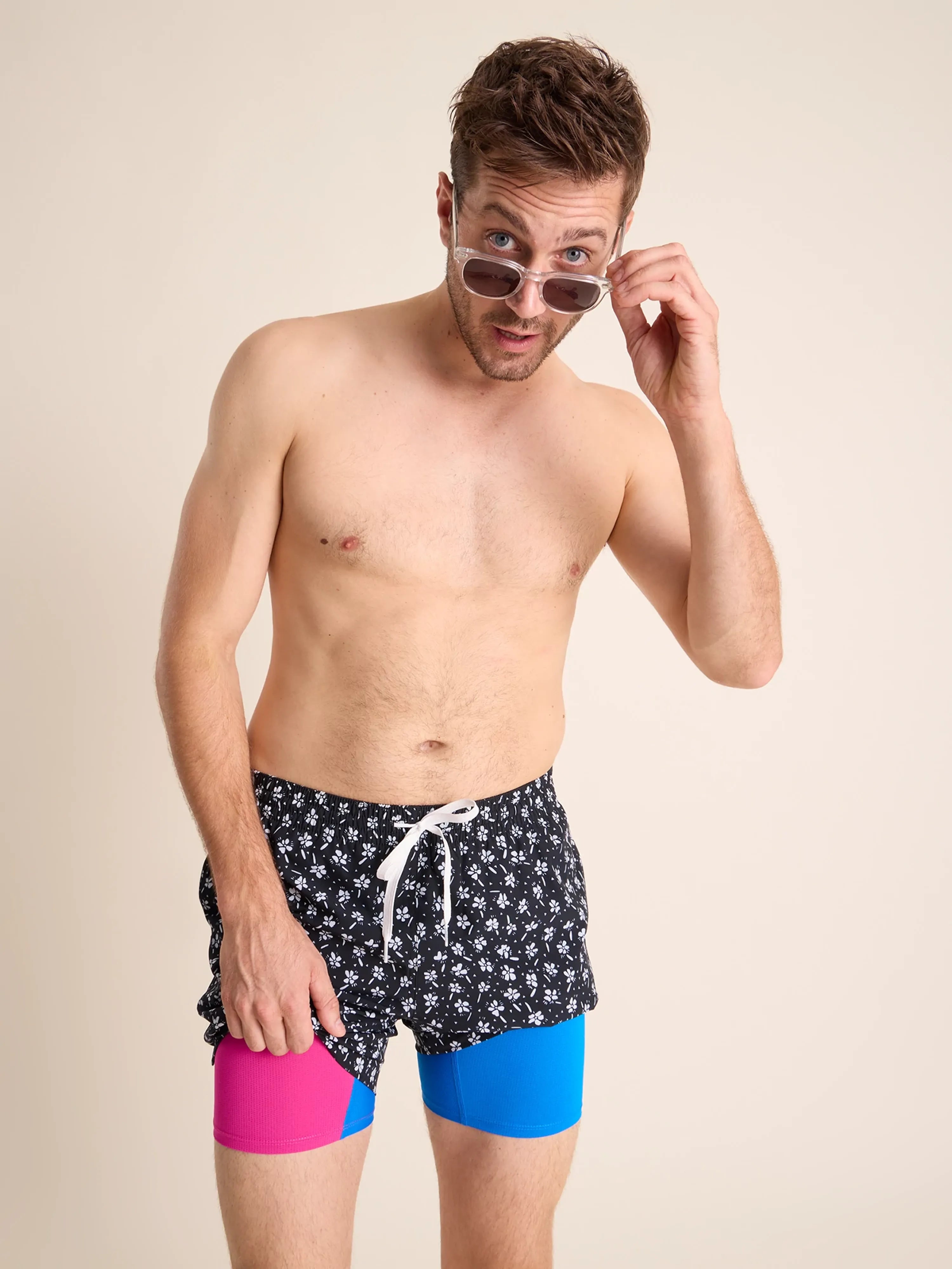 Striped women swimwear with a classic pattern for a timeless beach lookThe Daisy Dives 7" (Classic Lined Swim Trunk) Striped women swimwear with a classic pattern for a timeless beach lookThe Daisy Dives 7" (Classic Lined Swim Trunk)