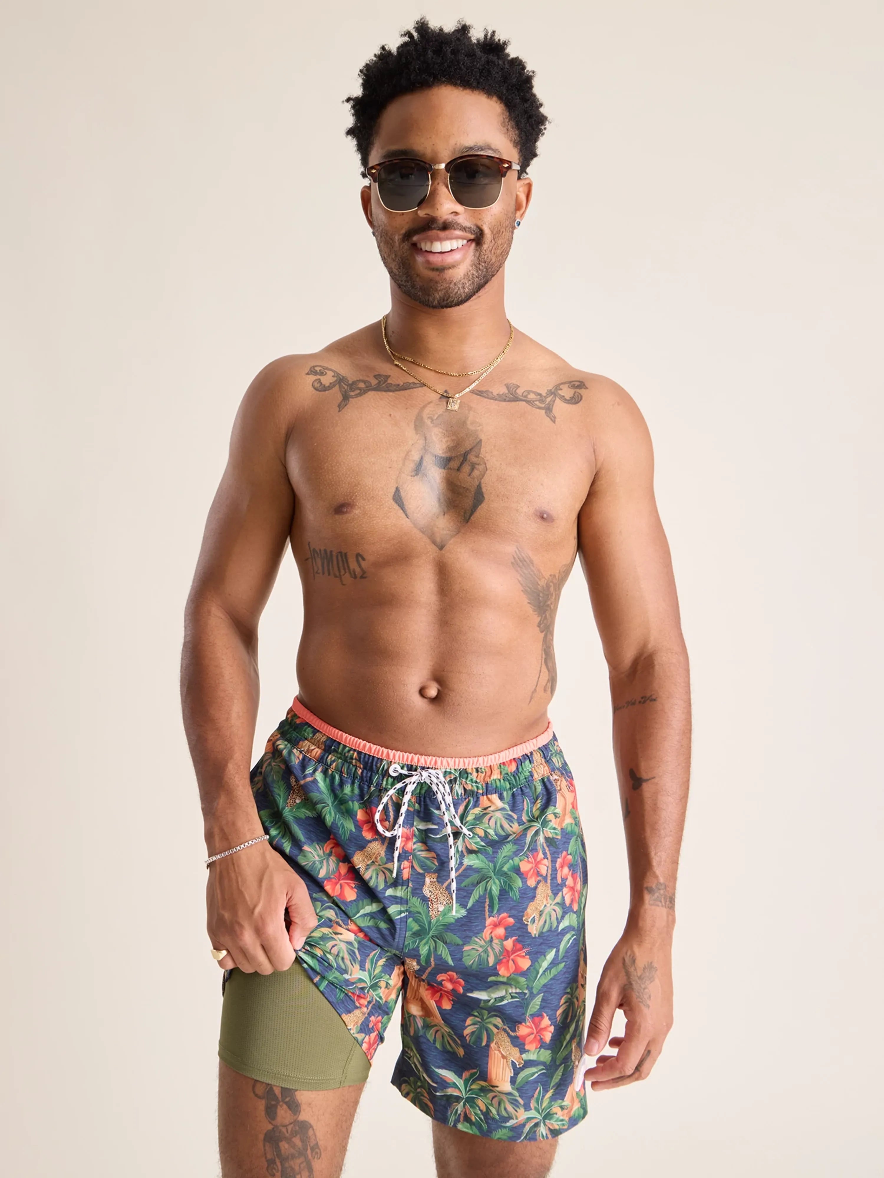 Monokini women swimwear with a unique one - piece - meets - bikini designThe Welcome to Paradises 7" (Classic Lined Swim Trunk) Monokini women swimwear with a unique one - piece - meets - bikini designThe Welcome to Paradises 7" (Classic Lined Swim Trunk)