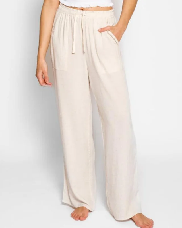 Belted cover ups for a more structured and fashionable look2025 Koy Capri Travel Pant - K25401-03 Belted cover ups for a more structured and fashionable look2025 Koy Capri Travel Pant - K25401-03