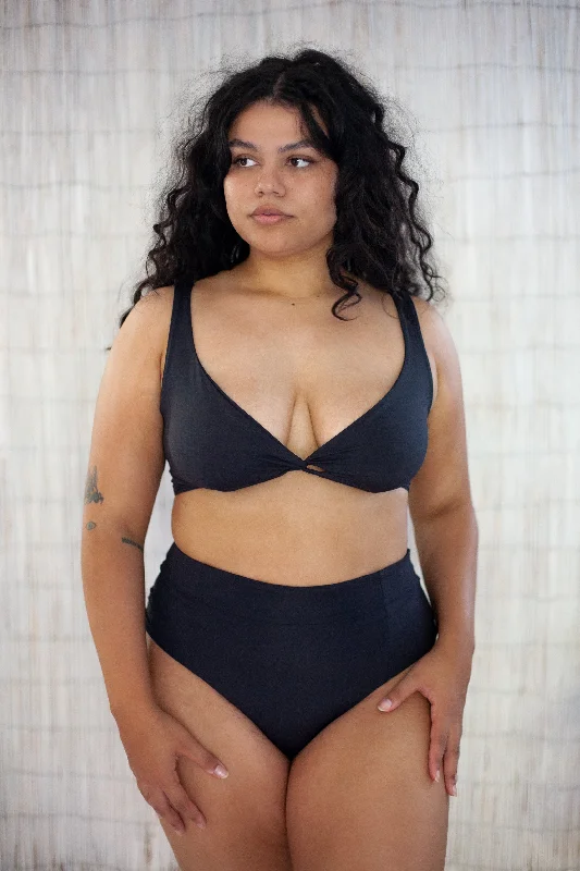 Women's Crochet - Trimmed Swim Tops in White for a Boho - Inspired Beach OutfitHuka Top| All black Women's Crochet - Trimmed Swim Tops in White for a Boho - Inspired Beach OutfitHuka Top| All black